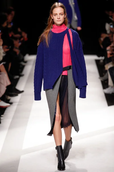 Look 17